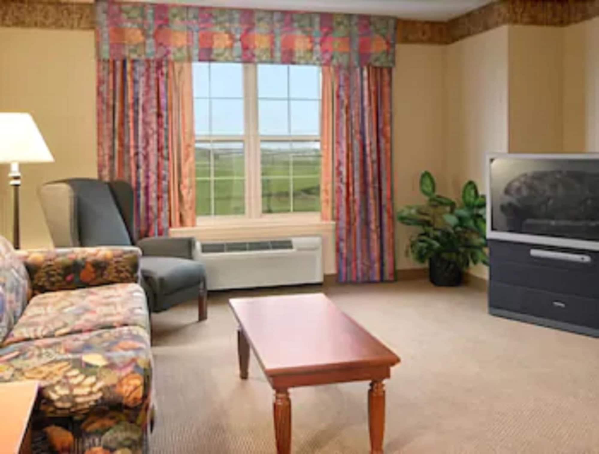 Ramada By Wyndham Sparta/At Speedway Room photo