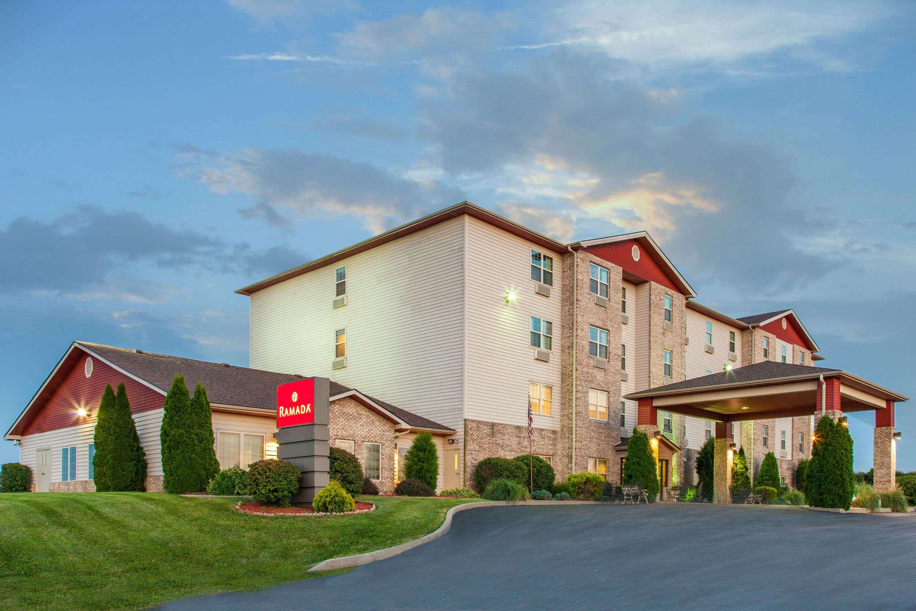 Ramada By Wyndham Sparta/At Speedway Exterior photo