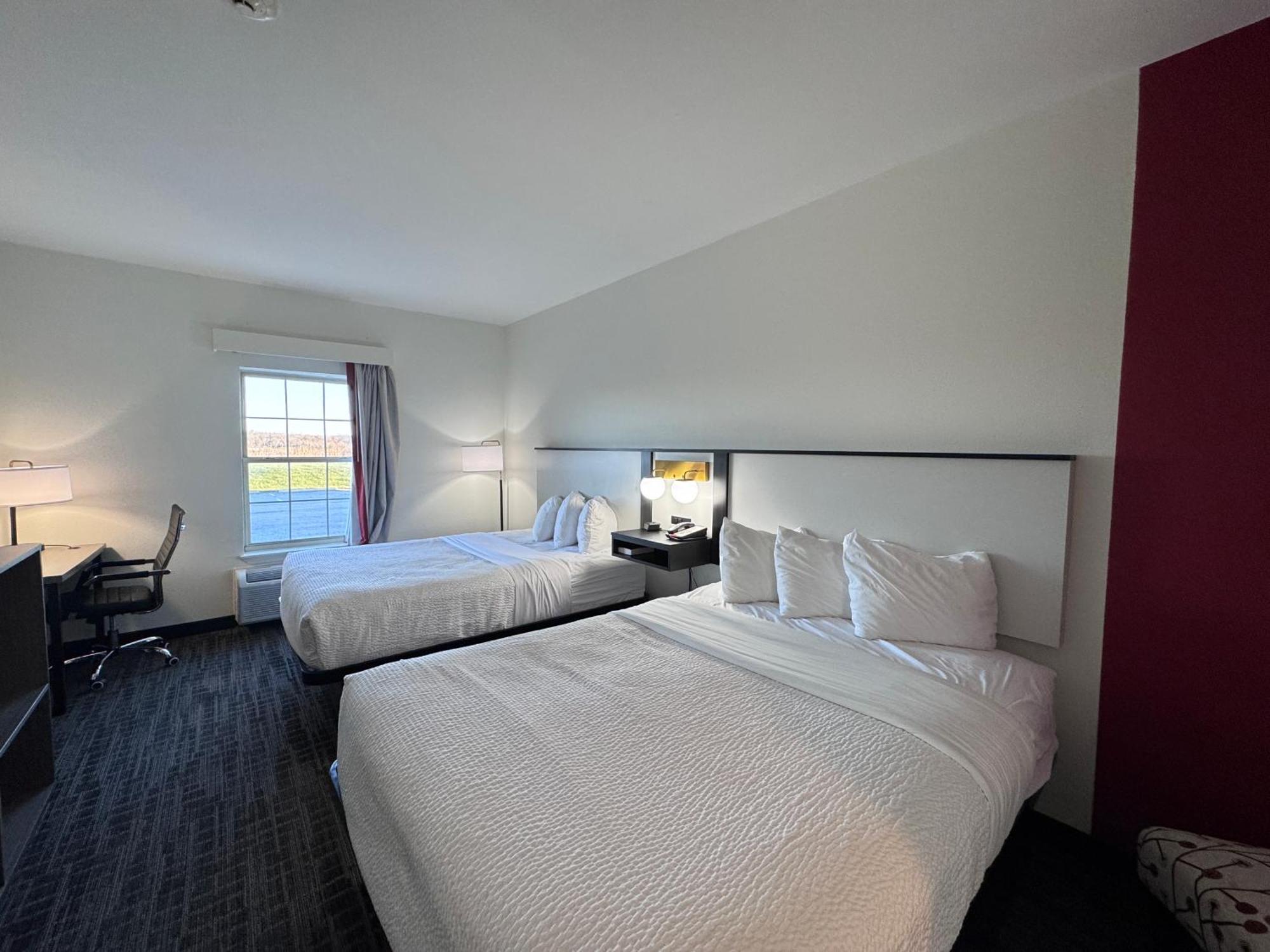 Ramada By Wyndham Sparta/At Speedway Exterior photo